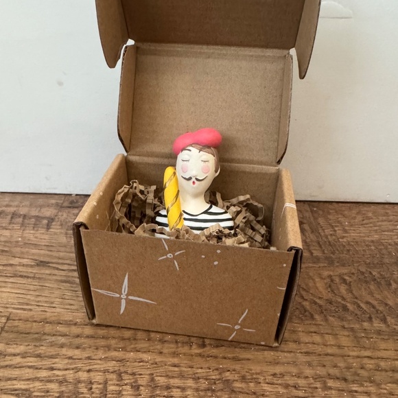 New in Box Glitterville Birthday Cake Topper Candle Holder 2" Pierre Baguette - Picture 2 of 6